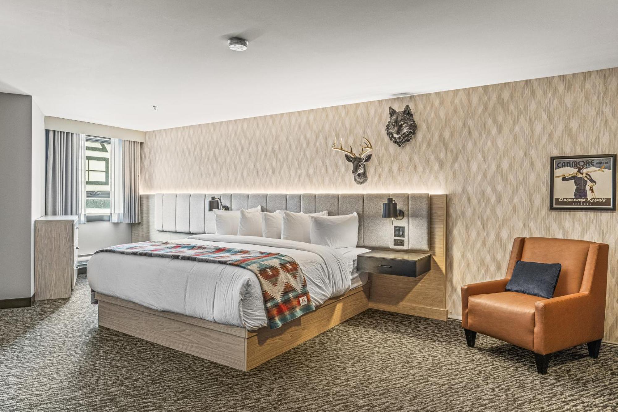 Mtn House By Basecamp Otel Canmore Dış mekan fotoğraf