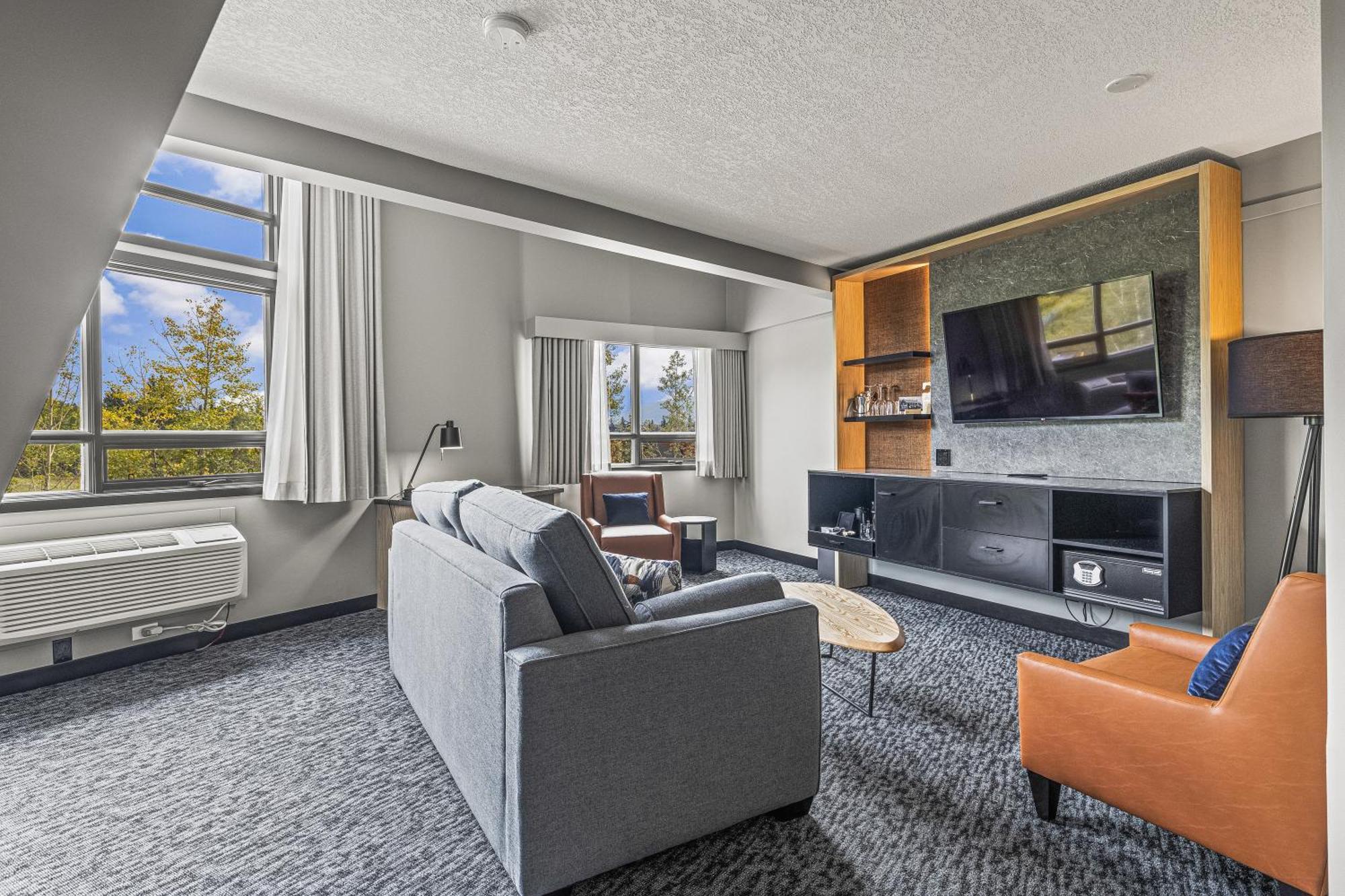 Mtn House By Basecamp Otel Canmore Dış mekan fotoğraf
